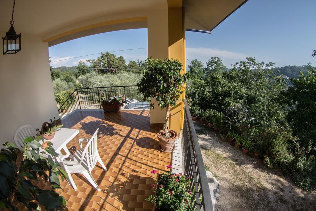 Casa Vacanze Il Redo Villa Marliana ภายนอก รูปภาพ